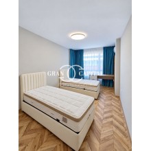 Обзаведен тристаен апартамент в района на Централна поща, гр. Варна!