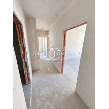 Просторен тристаен апартамент в района на Левски!