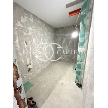 Голям ТРИСТАЕН апартамент в ЛУКСОЗНА СГРАДА в района на БРИЗ!