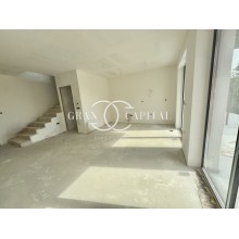 НОВА КЪЩА С ДВОР И 2 ПАРКОМЕСТА В ГОРНА ТРАКА! АКТ 15! 